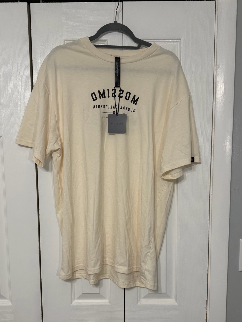 Mossimo Men’s Tshirt - Cream XL